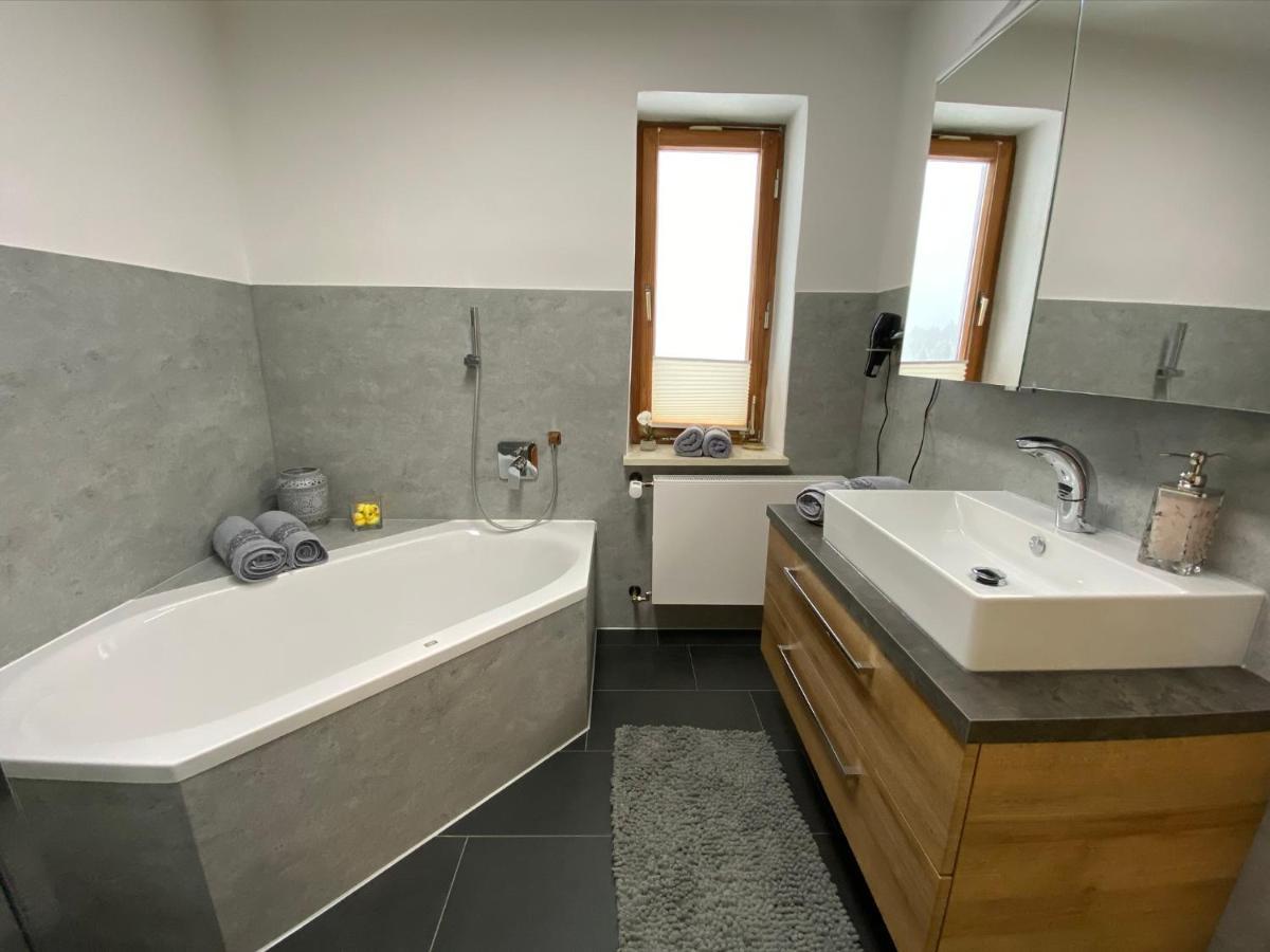 Schöfweg Mitten Im Bayerischen Wald-95M² Wohnung + *Netflix* Direkt Am Skilift! מראה חיצוני תמונה